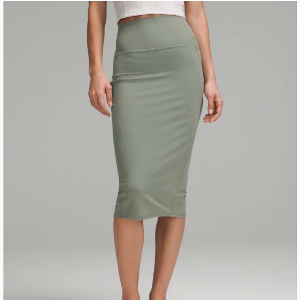 Nulu Slim-Fit High-Rise Midi Skirt